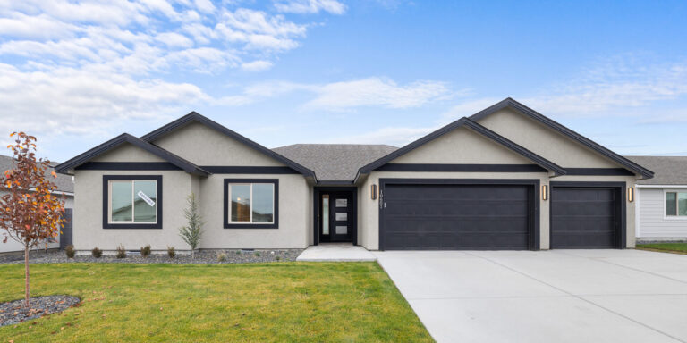 image of front of house of 10601 kokanee dr in pasco