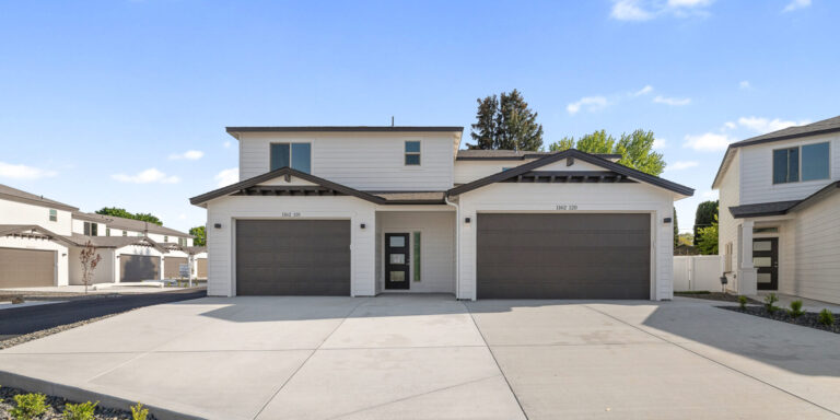 exterior image of 1162 S Underwood Pl, Kennewick, WA