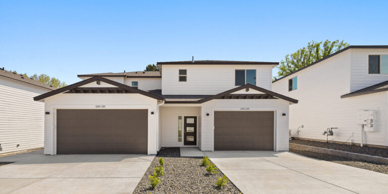 exterior image of 1141 S Underwood Pl, Kennewick, WA